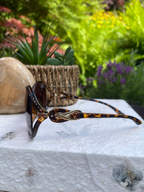 Tortoiseshell Glamour Crystal Sunglasses - Etsy display picture 1