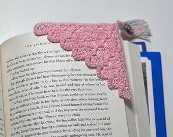 Lace Corner Bookmark *Pattern Only*