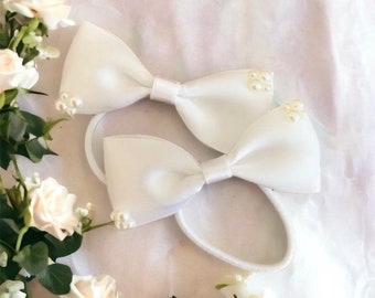 White hair bow /Girls ivory/white hair clip (wedding / christening/ flower girl / bridesmaid) girls hair clip flower girl headband
