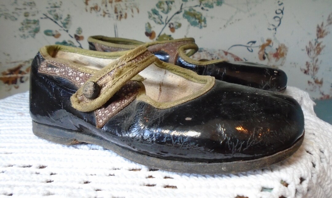 Little girl patent leather shoes on sale