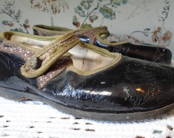 1920's Little Girls Patent Leather Shoes