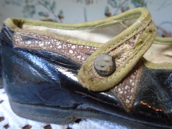 1920's Little Girls Patent Leather Shoes - Gem