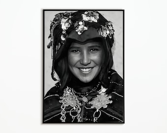 Retrato de mujer bereber amazigh: Impresión artística negra marroquí (descarga digital)