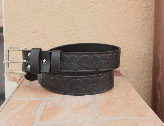 Embossed Skulls Leather Belt: Handmade Full Grain Italian  display picture 1