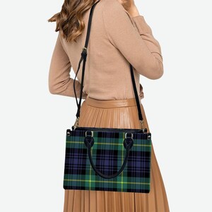 Blue & Green Plaid Handbag – Black Handles, Crossbody Bag Option, Trendy Plaid Tote, Everyday Shoulder Bag, Women’s Fashion Bag, Scottish imagem 5