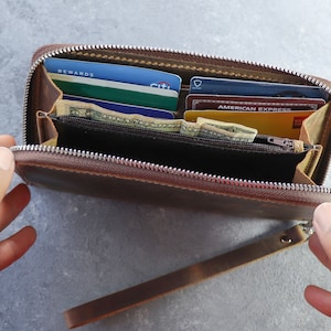 CUSTOMIZED Women Wallet for Christmas 2024, Custom Zipper Leather Wallet, Wallet Cute, Monogrammed Wallet for Aunt Sister,Anniversary Gift
