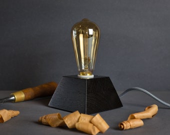 Lampe Edison en chêne teinté noir - ampoule fournie - design et moderne - retro - vintage