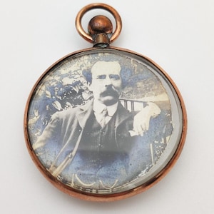Antique Circa Victorian Double Sided Pendant Photo Locket Original Portrait Gold Tone