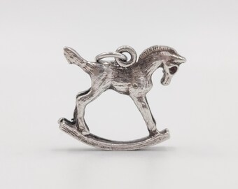 Charm en or pour cheval à bascule mécanique Charm en or pour cheval à bascule mécanique
