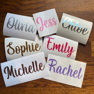 Etichette in vinile personalizzate con nome: per bottiglie d'acqua, decorazioni per matrimoni, bicchieri da vino, nomi delle damigelle d'onore, adesivi personalizzati, palloncini, portapranzo.