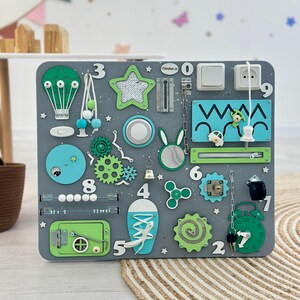 Planche animée pour tout-petits, grande planche occupée en bois, planche sensorielle faite main, planche de motricité fine personnalisée, cadeau d'un an, jouets éducatifs