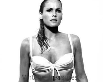 Ursula Andress in the James Bond Film dr. No Pin up 5X7, 8X10 or 11X14