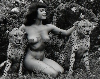 Wild Bettie with Wild Cats