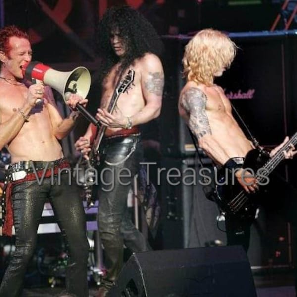 Scott Weiland, Slash and Duff McKagann Jamming Together
