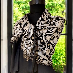High Quality Black Cashmere Shawl, Flower Silk Embroidered Black Cashmere Shawl, Women&#39;s Shawl, Gift For Wife, Gift For Christmas