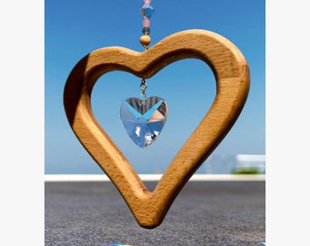 Acchiappasole a forma di cuore in legno: prisma di cristallo con quarzo rosa
