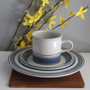 Arabia Finland Uhtua coffee cup trio