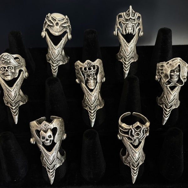 Gothic Finger Claw rings. Unisex adjustable full finger Rings.