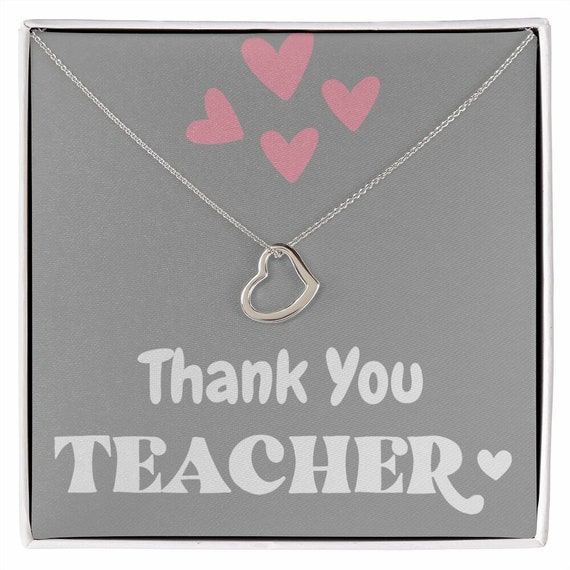 Collana iniziale personalizzata: ciondolo a cuore in oro, regalo di ringraziamento - Italia