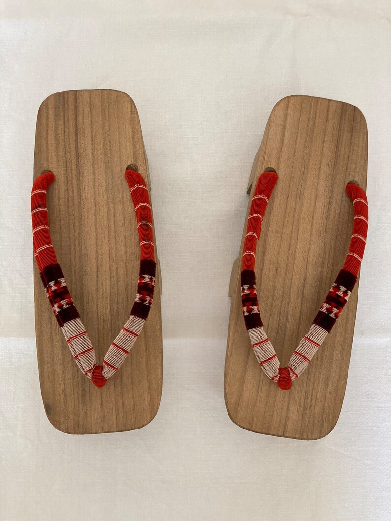 two teeth geta