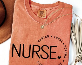Camiseta de enfermera personalizada Comfort Colors®, camiseta de enfermera personalizada, camiseta de enfermera, camiseta de la escuela de enfermería, camiseta de enfermera, regalo para enfermera, camisetas de enfermera de urgencias