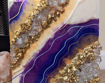 Amethyst Resin Geode Art: Gold & White 3D Painting