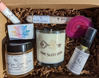 Housewarming Spa Gift Box: Soy Candle, Sugar Scrub, Agate Slice