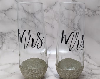 Mrs. and Mrs., Mr. And Mrs., Mr. And Mr. Glitter Champagne Glasses Wedding Gift, Stemless Champagne Glasses, Wedding Champagne Glasses