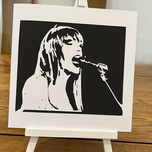Cartão de felicitações de papel inspirado em Taylor Swift – em branco por dentro, perfeito para aniversários, dia dos pais, dia das mães, qualquer ocasião – tamanho 6” x 6”