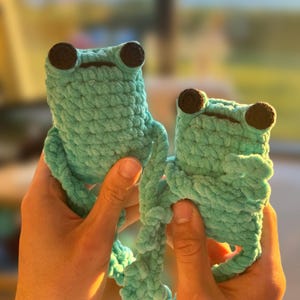 Handmade crochet jumbo frog | jumbo leggy frog | giant frog plushie | cute crochet frog