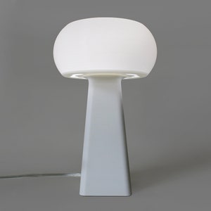 Plant Based, 3D Printed Lamp - WHITE MUSHROOM LAMP - Sculptural Lighting for the Conscious Curator