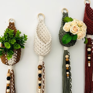 Boho Macramé Plant Hanger with Tassel: Mini Air Plant Pod