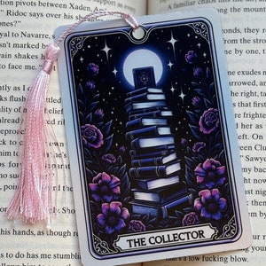 The collector Tarot card Bookmark, holographic bookmark, Gothic Bookmark, Booktok Bookmark, Bookish Gifts for Readers, Handmade Bookmark