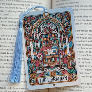 Librarian Tarot card Bookmark, holographic bookmark, Gothic Bookmark, Booktok Bookmark, Bookish Gifts for Readers, Handmade Bookmark
