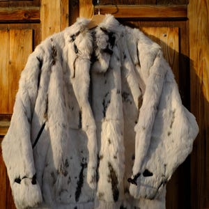 Vintage Vintage Vintage Kaninchen Pelzmantel weiß gefleckt / 1980er Jahre Pelzimitat / Größe 36-38