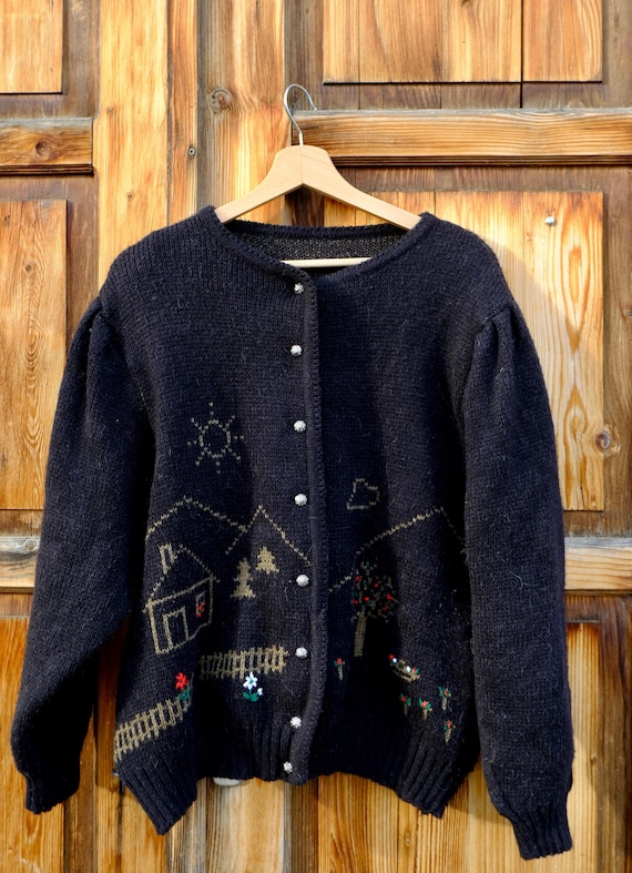 WHIMSY TYROLEAN SWEATER Embroidered 【公式通販】