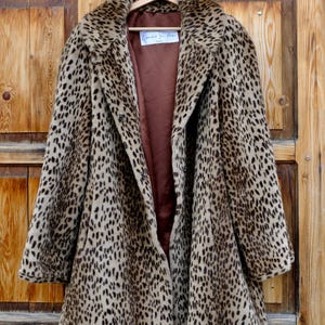 Vintage Comma Du Vrai faux fur coat / Fur coat / Coat from Paris / C.D.V fur coat