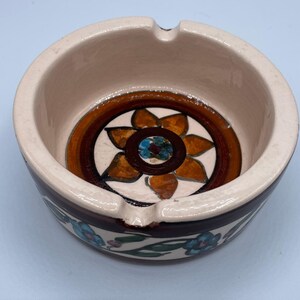 Vintage Studio Pottery Ashtray – Hand-Painted Folk Art by Horesh, Made in Israel