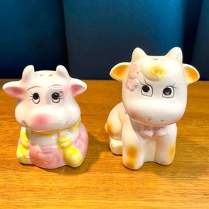 Vintage Cow Salt and Pepper Shakers – Ceramic Figurines by Artmark Taiwan