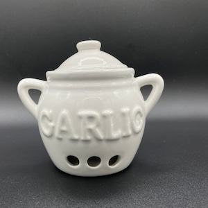 Vintage Knobler Taiwan Garlic Keeper