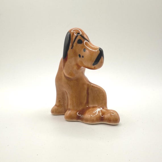 陶器製犬の置物 茶色と黒 インテリア小物 陶器製犬の置物 茶色