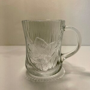 Vintage Set of 2 Clear Glass Mugs by Arcoroc with Cantrubury Design Made in France 10oz image 3