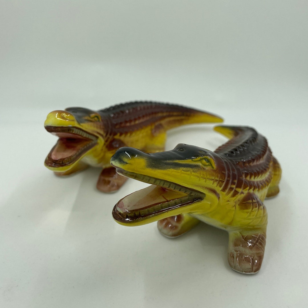 Vintage Japanese Salt and Pepper Ceramic Alligator Shakers Etsy