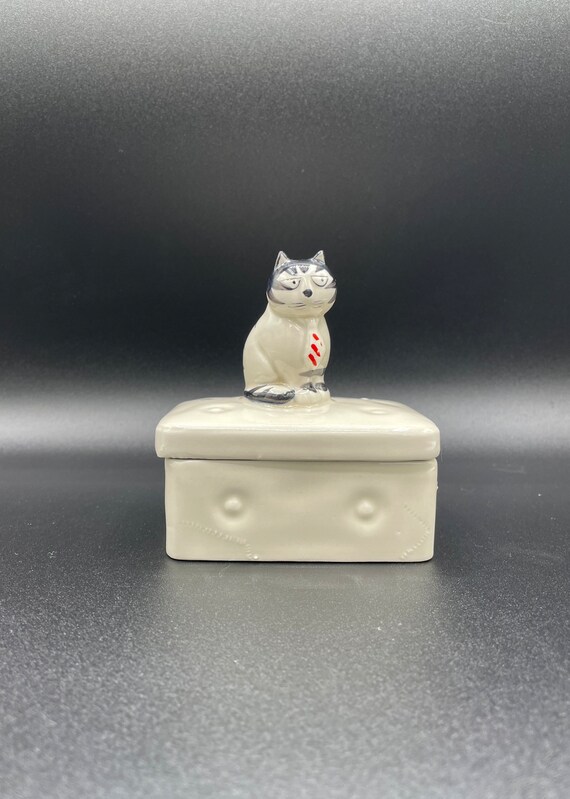 Vintage Takahashi Cat Ceramic Trinket/Jewelry Box and… Gem
