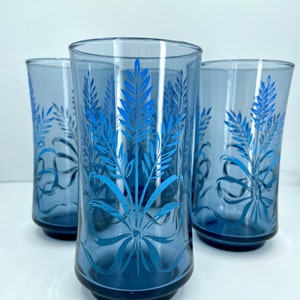 Set of 4 Libbey Bolero Blue Glasses – Nature Design – Minor Signs of Wear