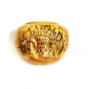 Macetero de pared vintage de cerámica artesanal con forma de hongo - Studio Pottery. "Creado por Lorraine Demarest, NJ".