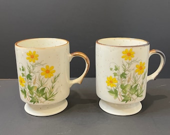 Set of 2 Vintage Floral Japan Mugs - 8 oz, Yellow Daisy Design