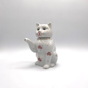 Vintage Cat-Shaped Teapot – Made in Taiwan, Removable Head Lid, No Chips or Cracks
