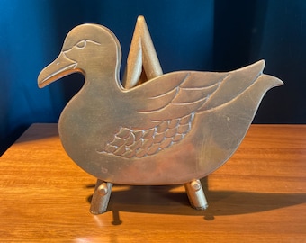 Salvamanteles vintage de latón con forma de pato, fabricado en Taiwán