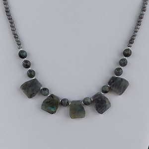 Collar de plata de ley con labradorita: gargantilla con cuentas de piedras preciosas